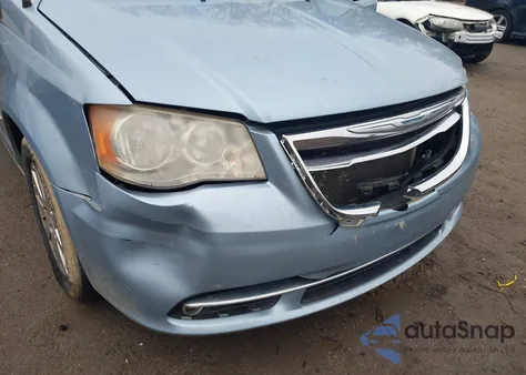 2013 Chrysler Town & Country Touring z USA, uszkodzony, nr VIN 2C4RC1BG5DR808774